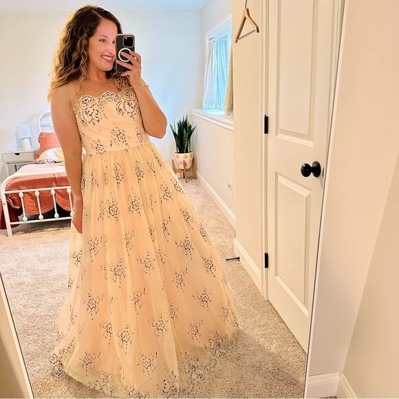 NWT MIGNON Pink Lace Pearl Tulle Sleeveless Maxi Gown 4 - Picture 1 of 11